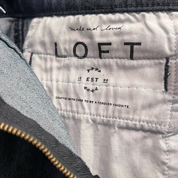 LOFT Women's Dark Wash Denim A-Line Skirt Size 00 Knee Length Blue - Picture 4 of 6